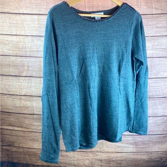 Ladies sized medium sweater by Liz Claiborne - Picture 1 of 7
